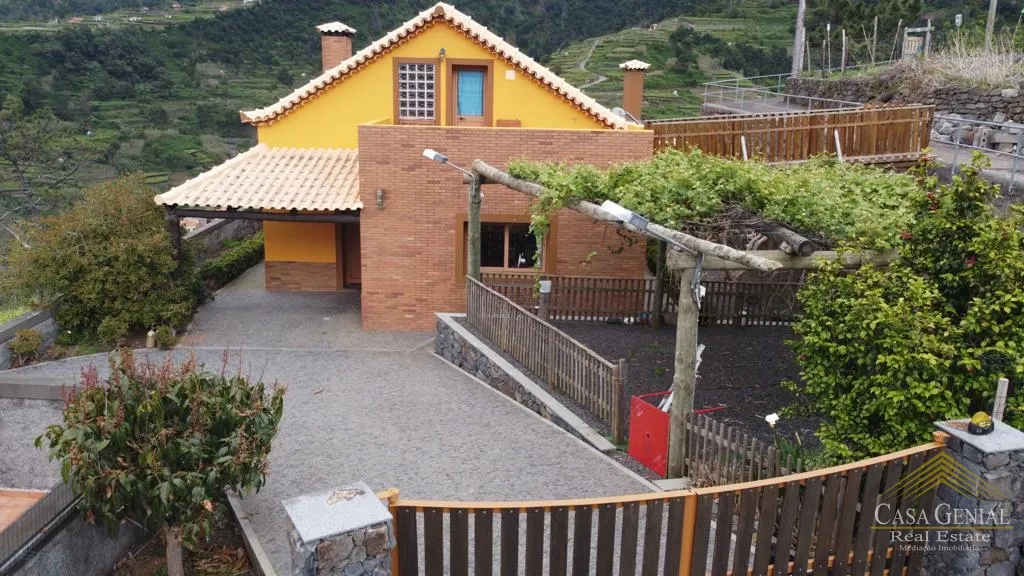 Ver detalhes: Venda: Moradia T3